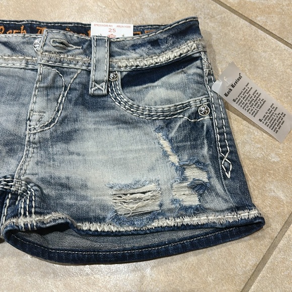 Women’s Rock Revival Jean Shorts. - Picture 3 of 8